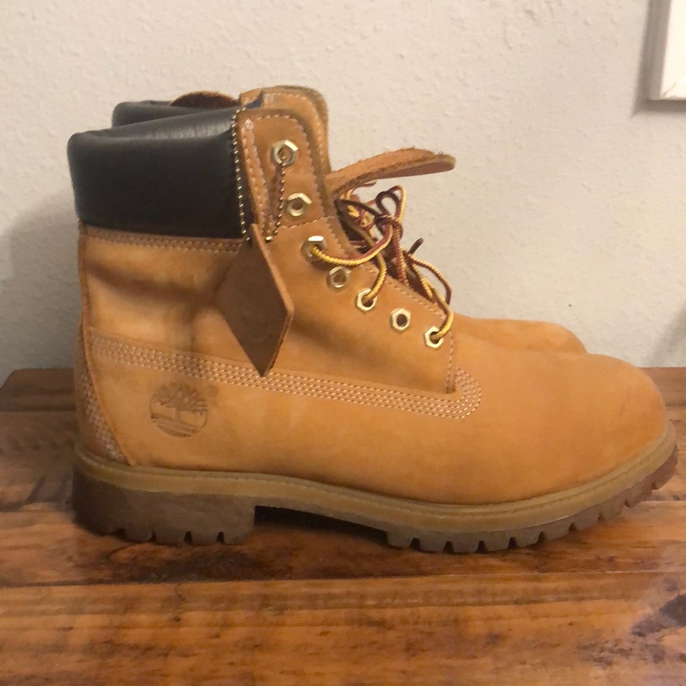 Timberland boots size 8.5 Mens